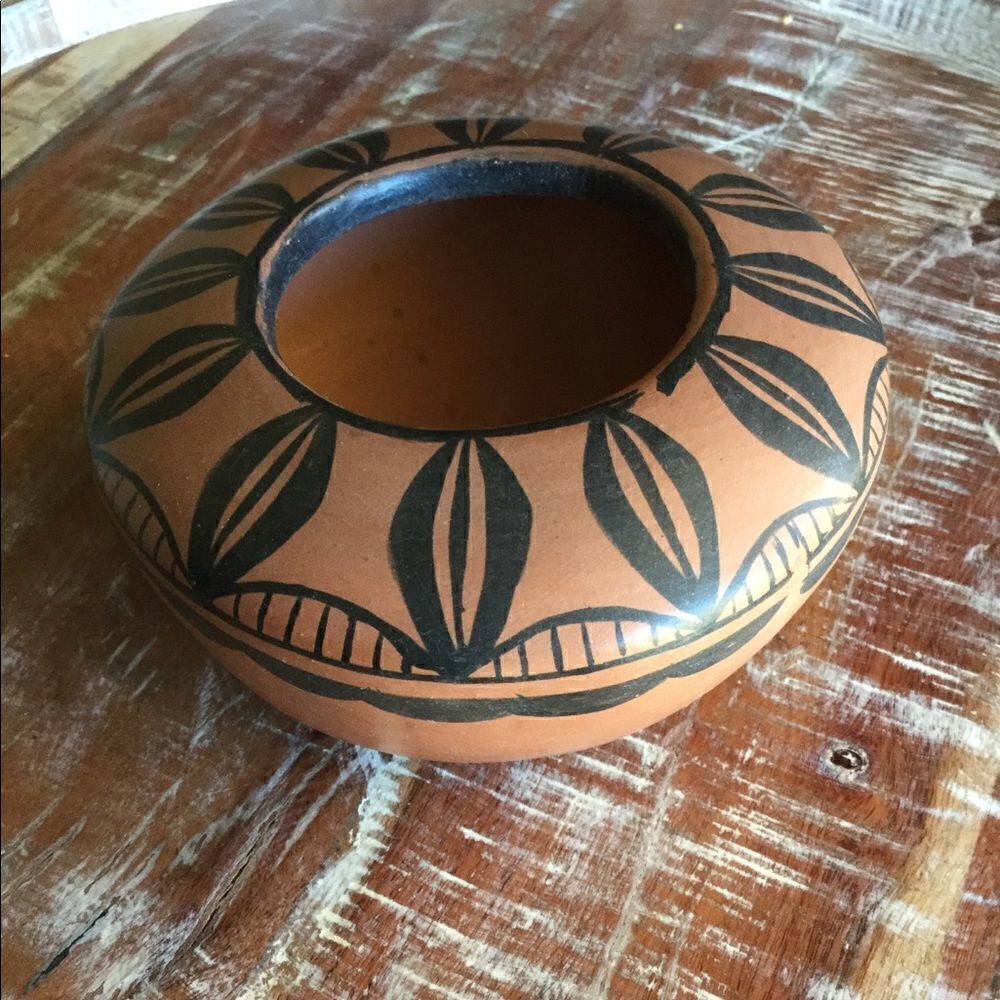 Santo Domingo Pueblo pottery